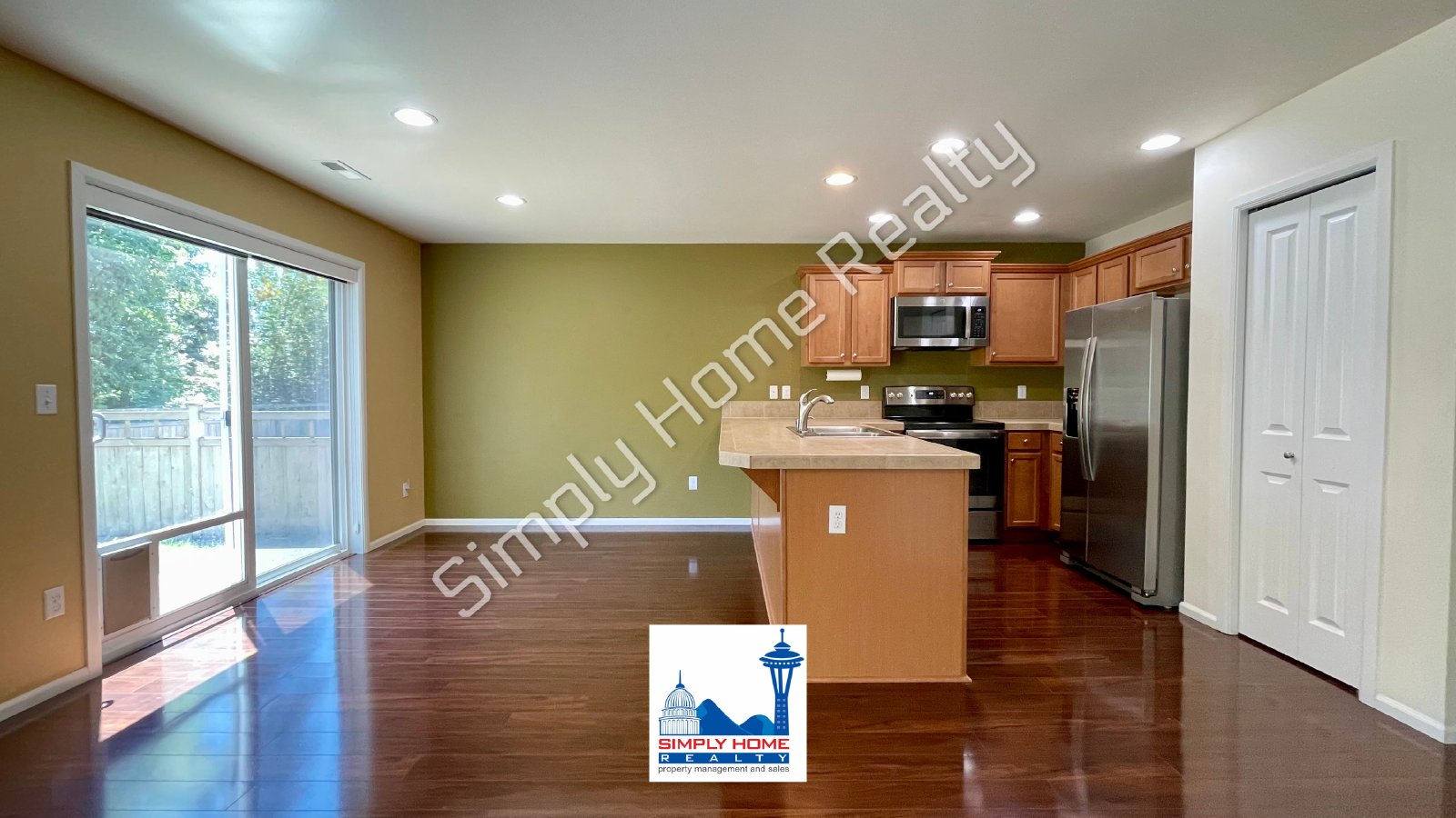 8715 Madrid St NE property image
