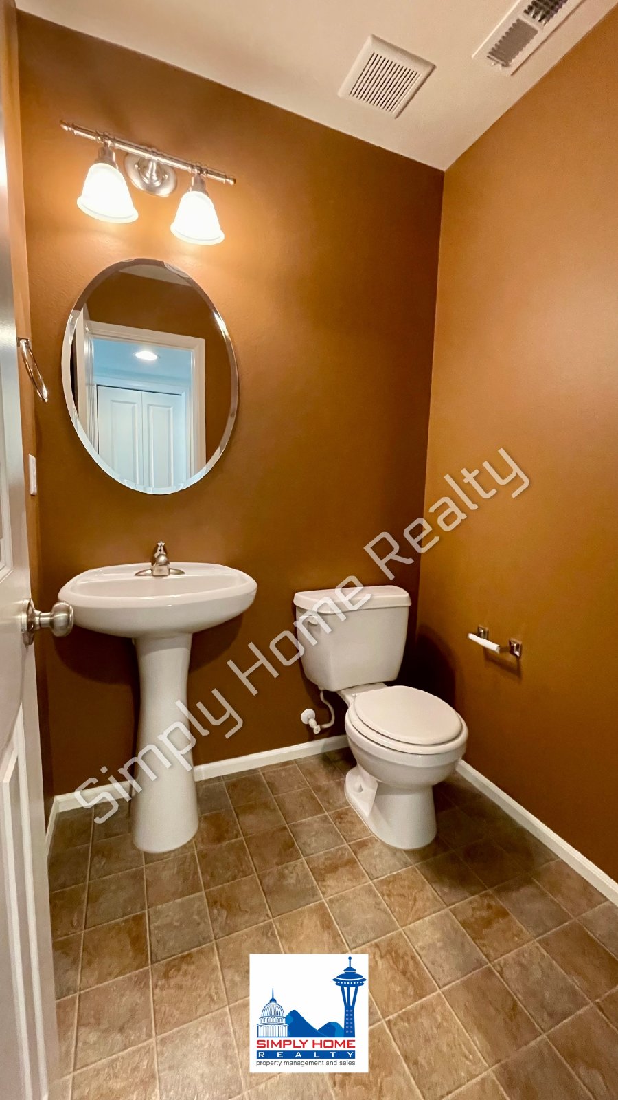 8715 Madrid St NE property image