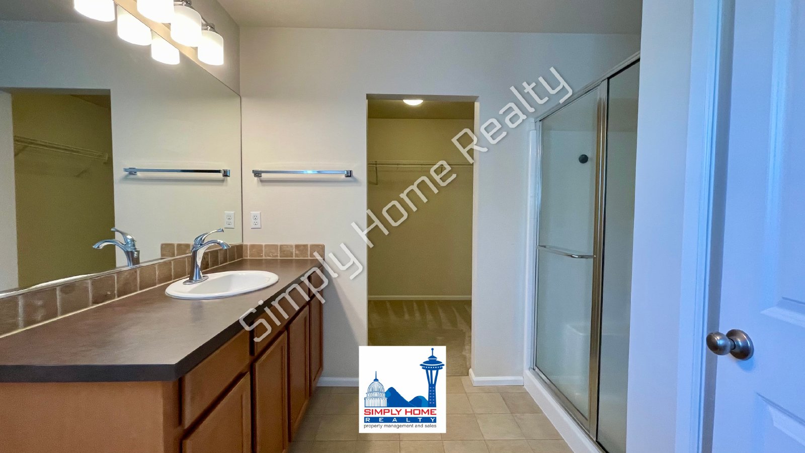 8715 Madrid St NE property image