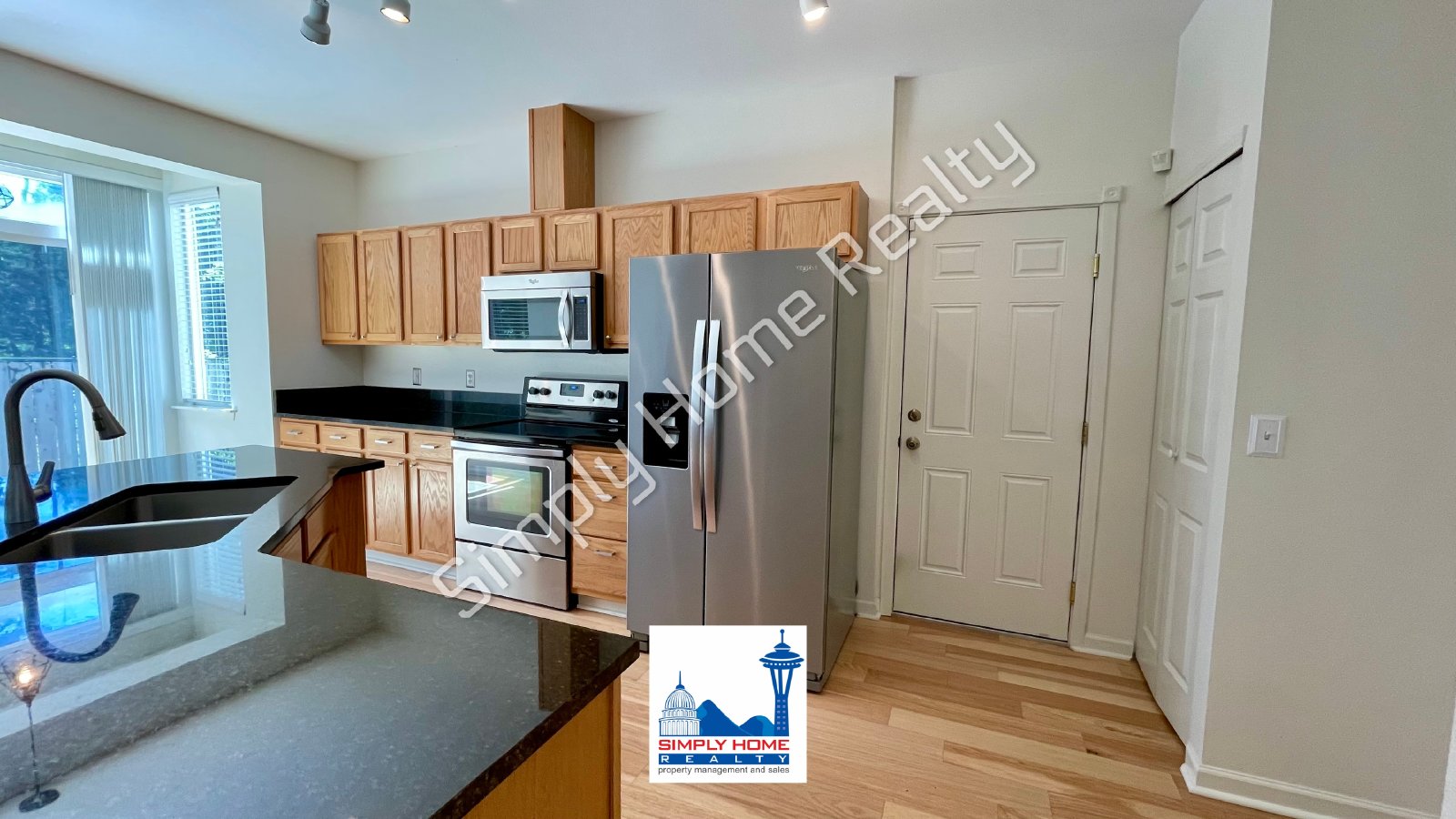 6733 Steamer Dr SE property image