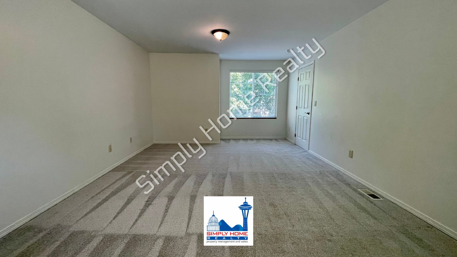 6733 Steamer Dr SE property image