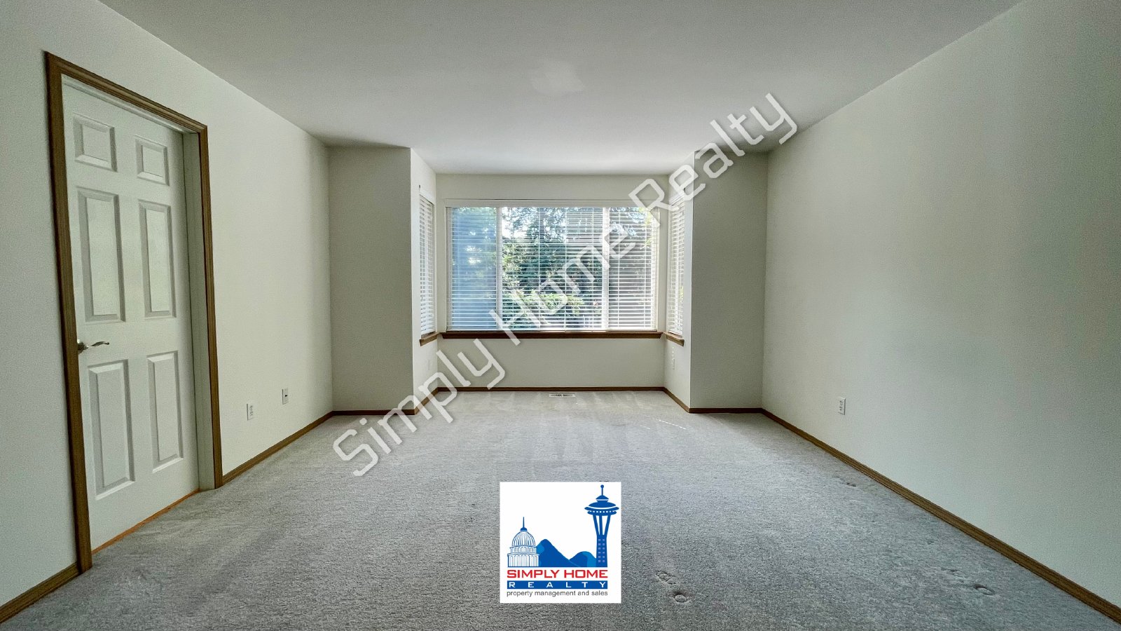 6733 Steamer Dr SE property image