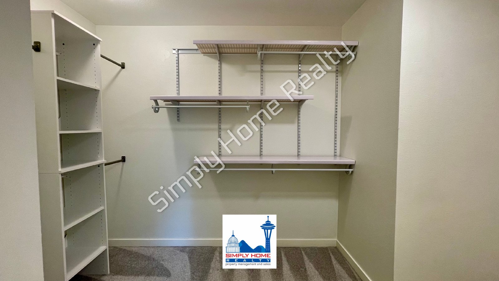6733 Steamer Dr SE property image
