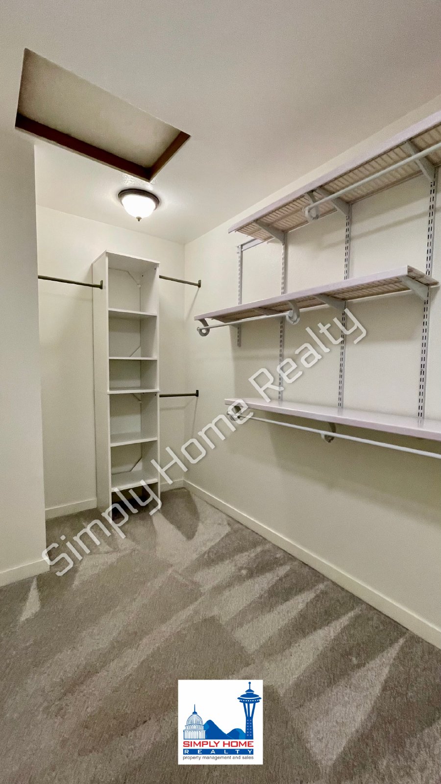 6733 Steamer Dr SE property image