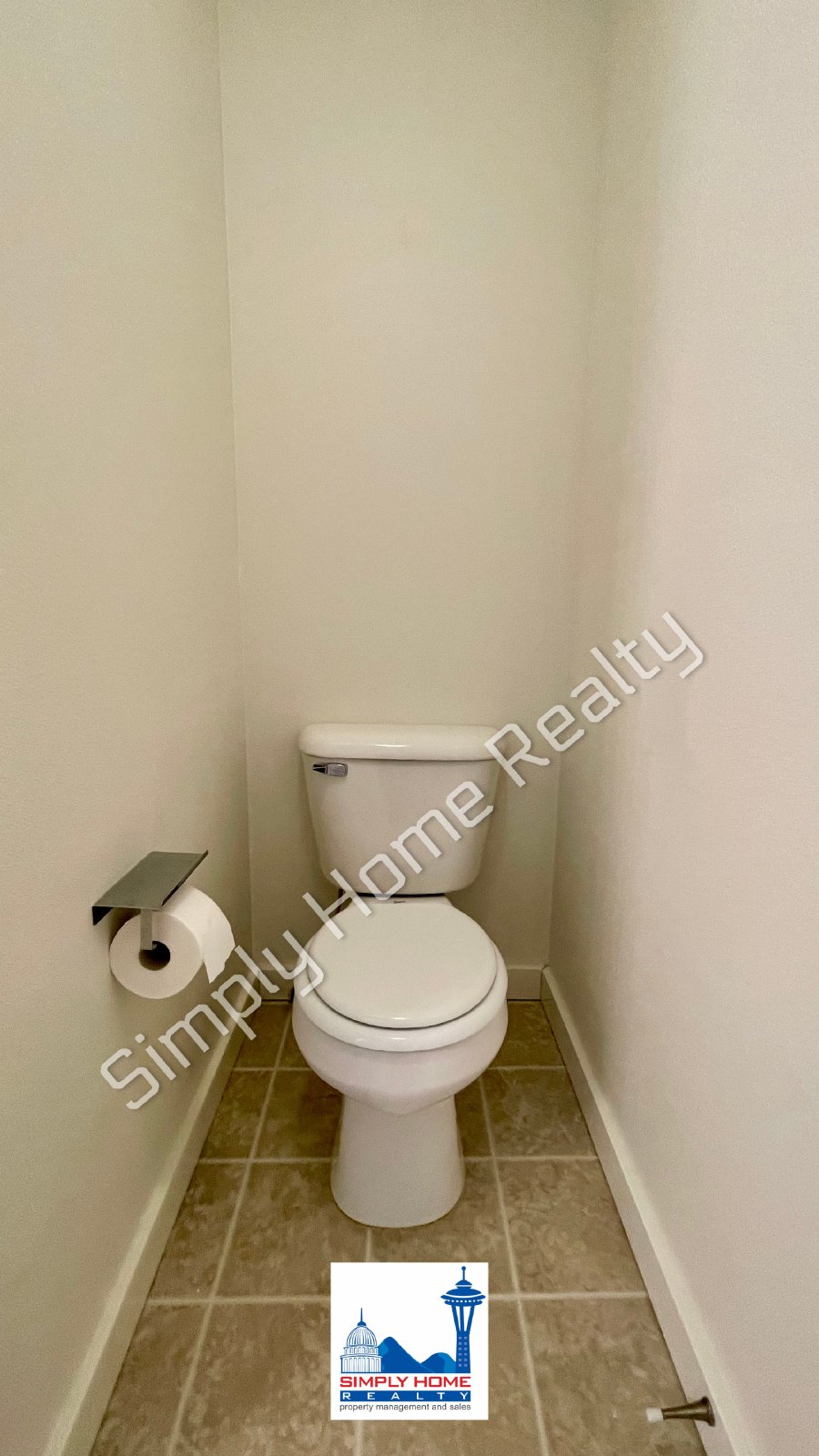 6733 Steamer Dr SE property image