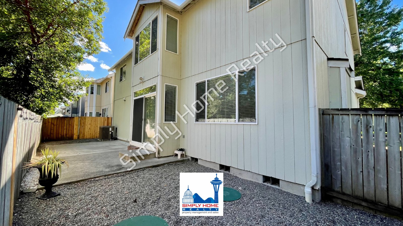 6733 Steamer Dr SE property image