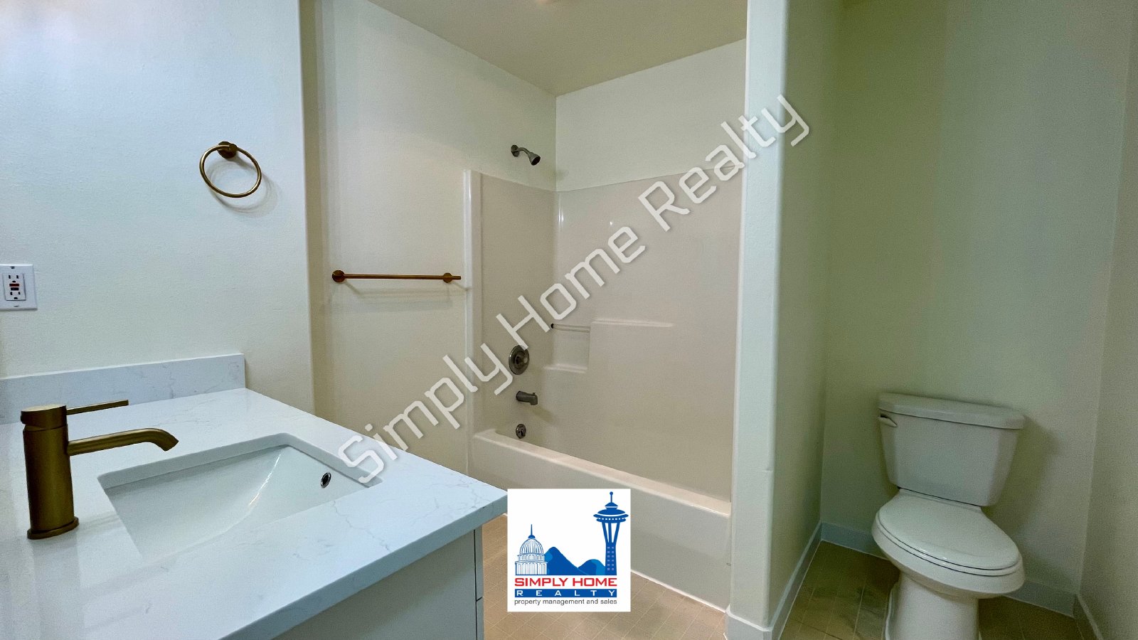 MOVE-IN READY LUXURY RENTAL property image