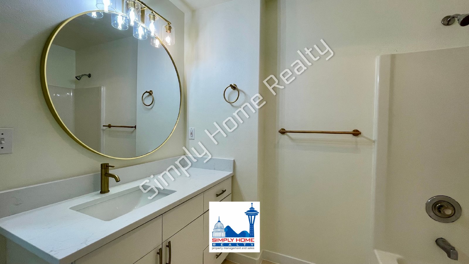 MOVE-IN READY LUXURY RENTAL property image