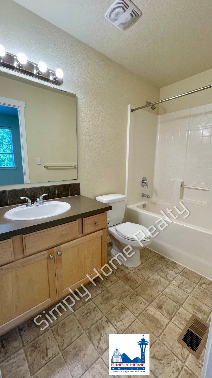 4526 5th Ave NW property image