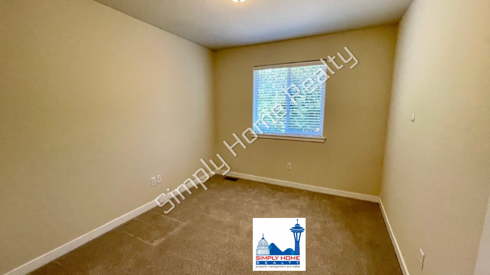4526 5th Ave NW property image