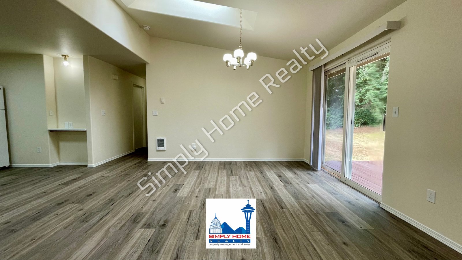 LUXURY RENTAL WITH SPACIOUS BACKYARD property image