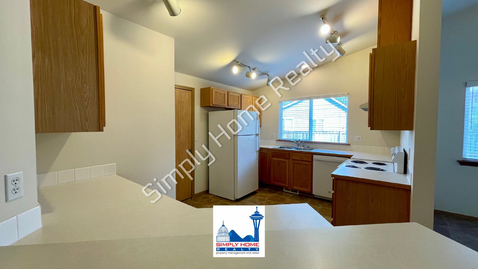 921 Avalon Ct SE property image