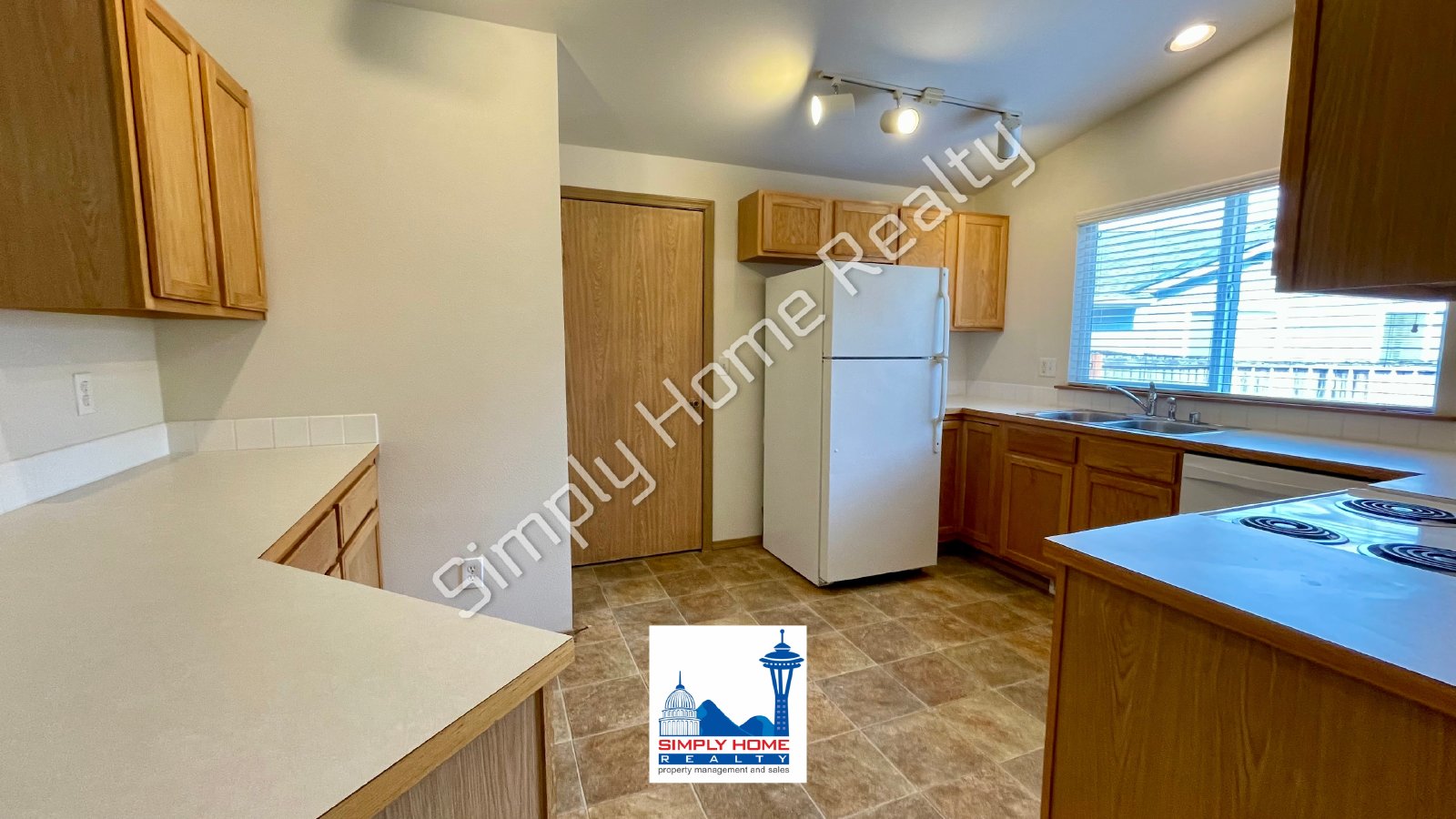 921 Avalon Ct SE property image