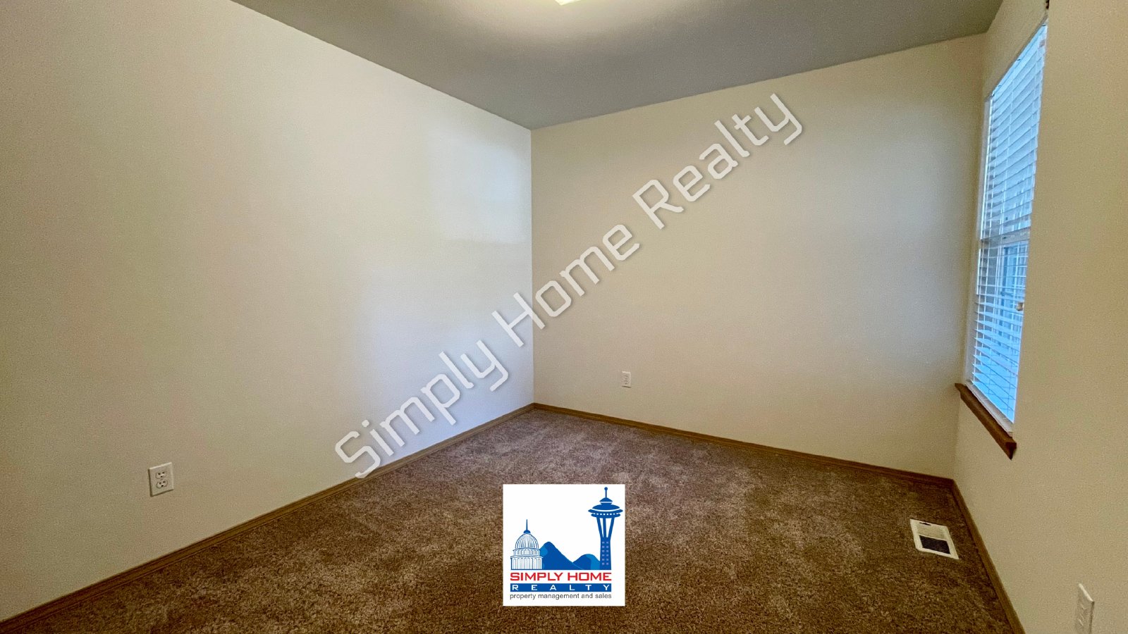 921 Avalon Ct SE property image