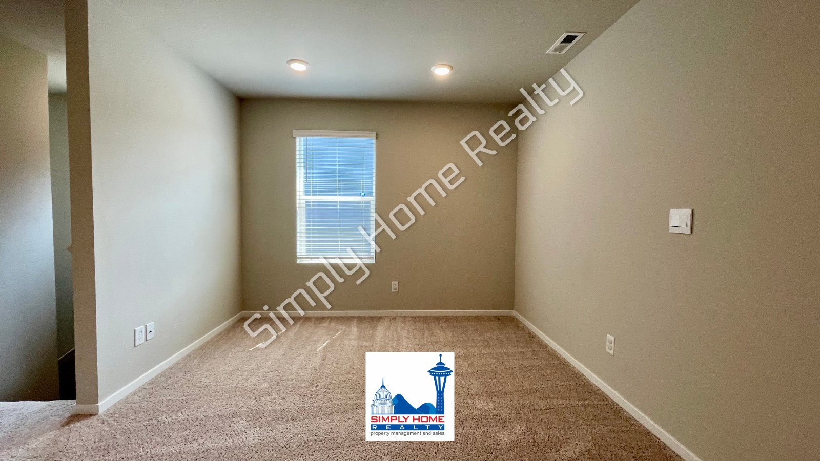 18715 Emmons Ct E property image