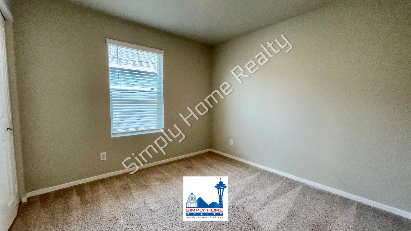 18715 Emmons Ct E property image