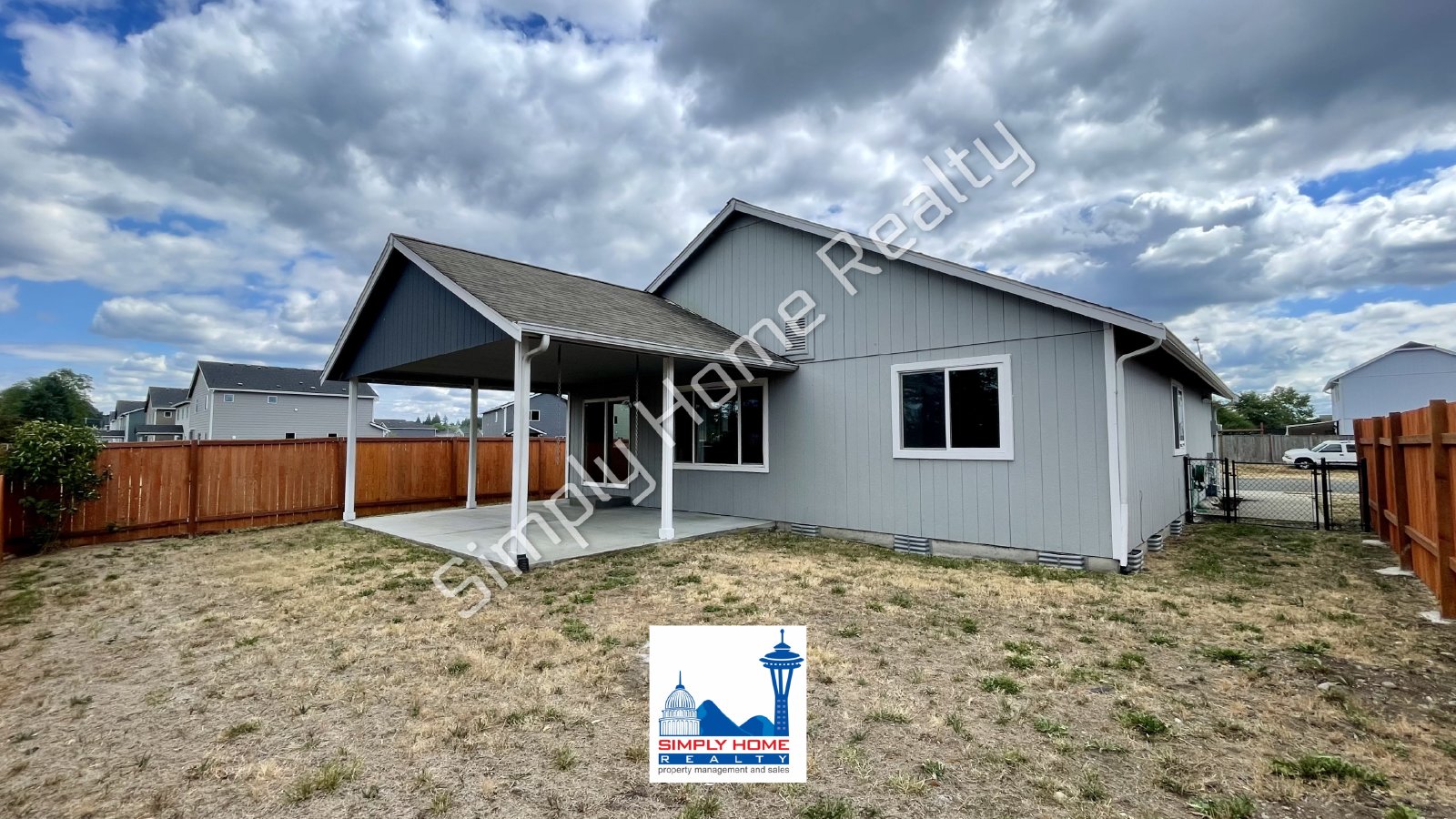 9807 Greenleaf Loop SE property image