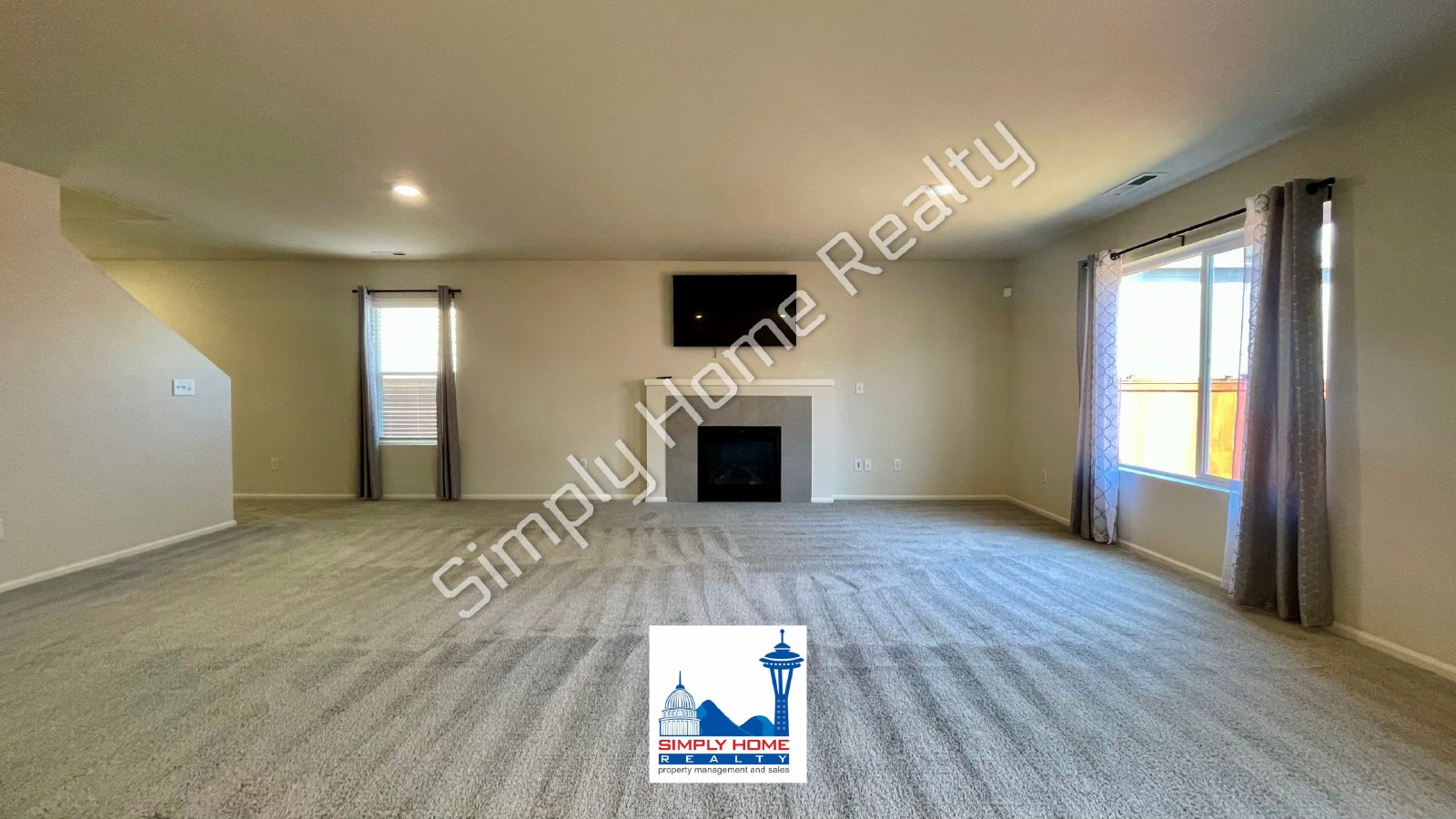 9118 Lady Slipper St SE property image