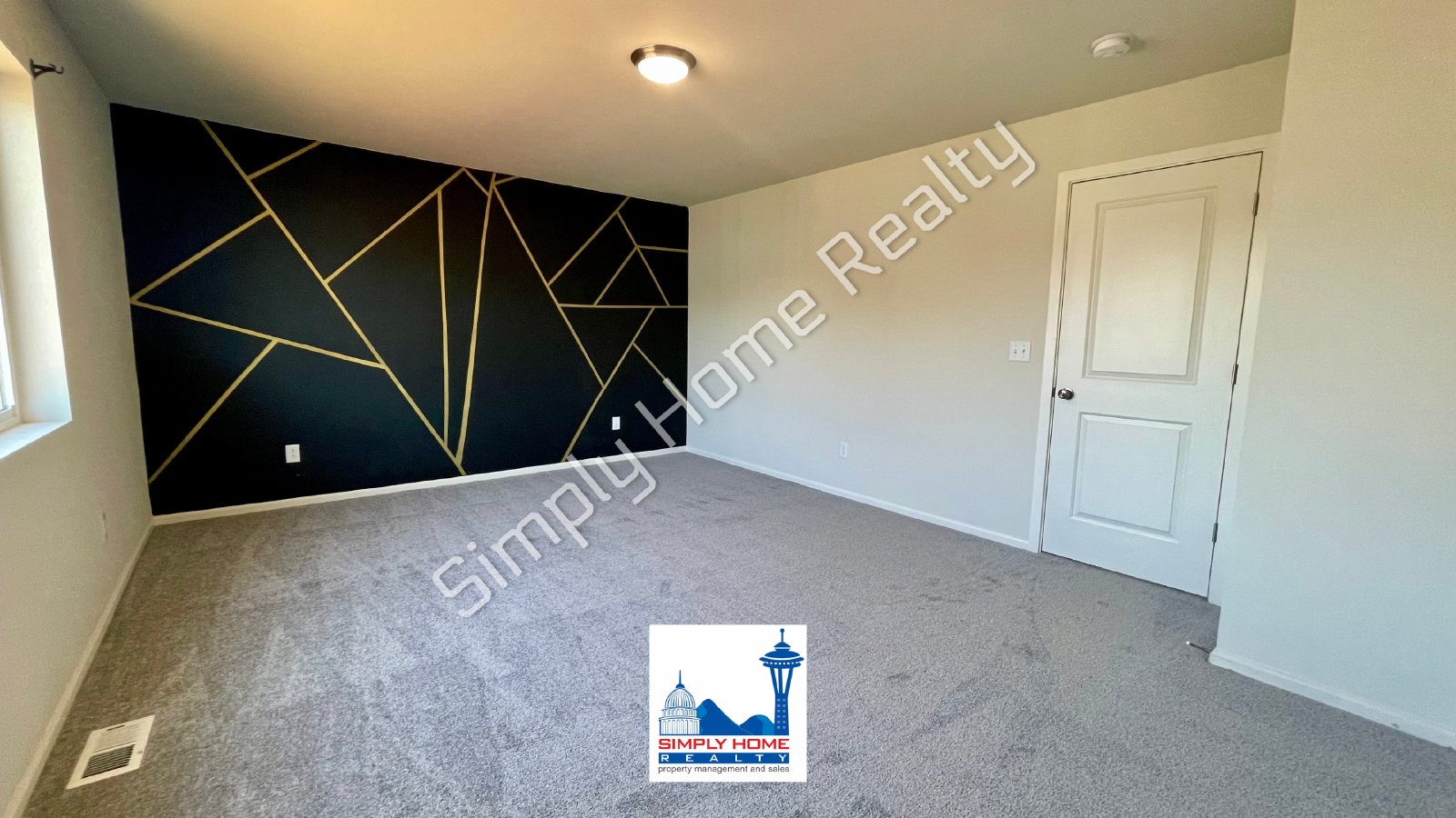 9118 Lady Slipper St SE property image
