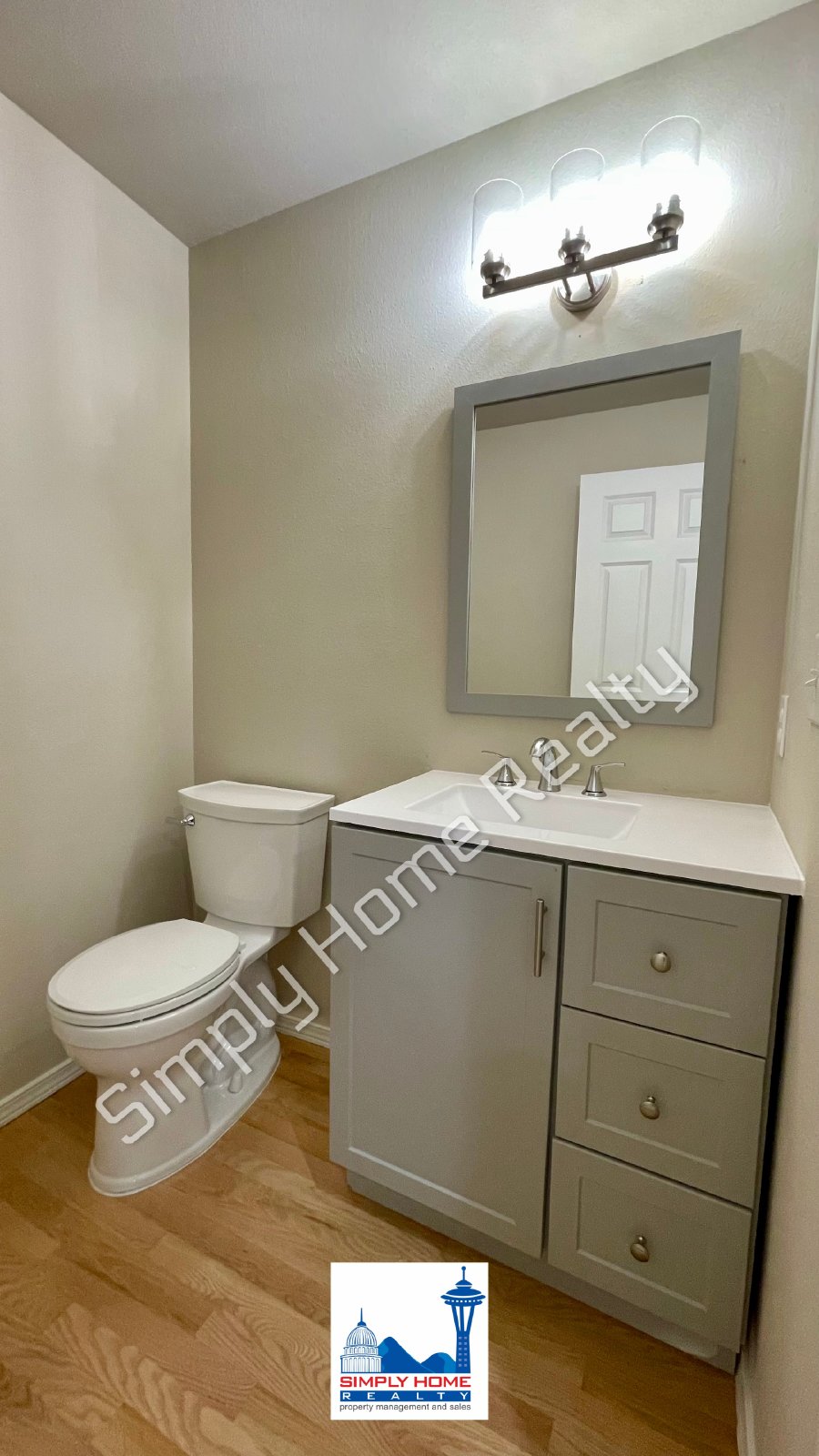 3524 Broadmoor Dr NE property image