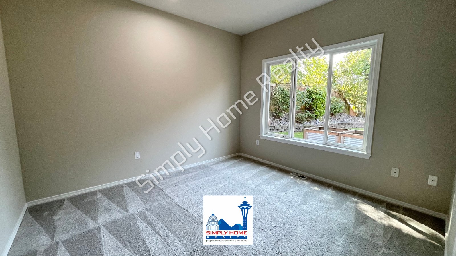 3524 Broadmoor Dr NE property image
