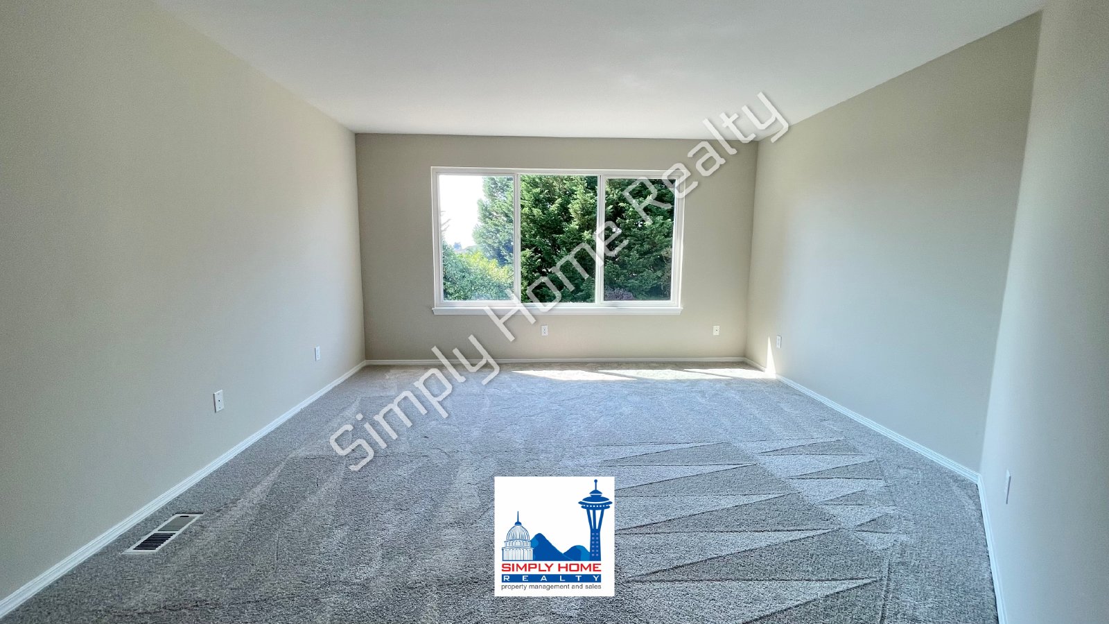 3524 Broadmoor Dr NE property image