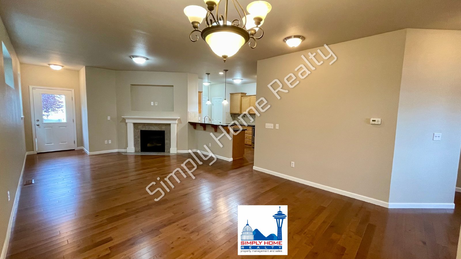 4513 Fairweather St NE property image