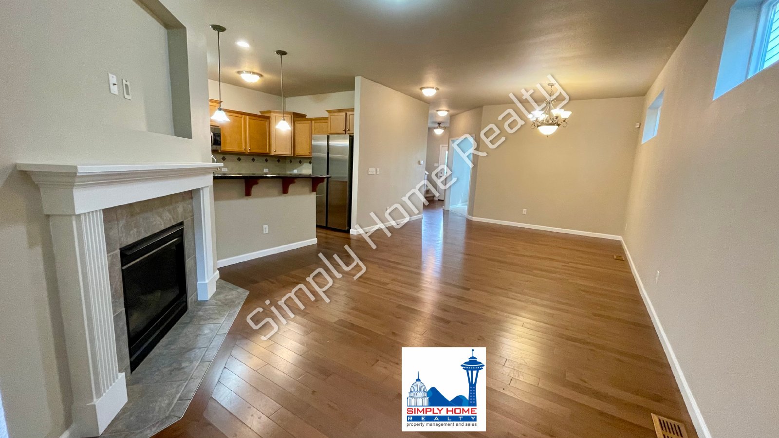 4513 Fairweather St NE property image