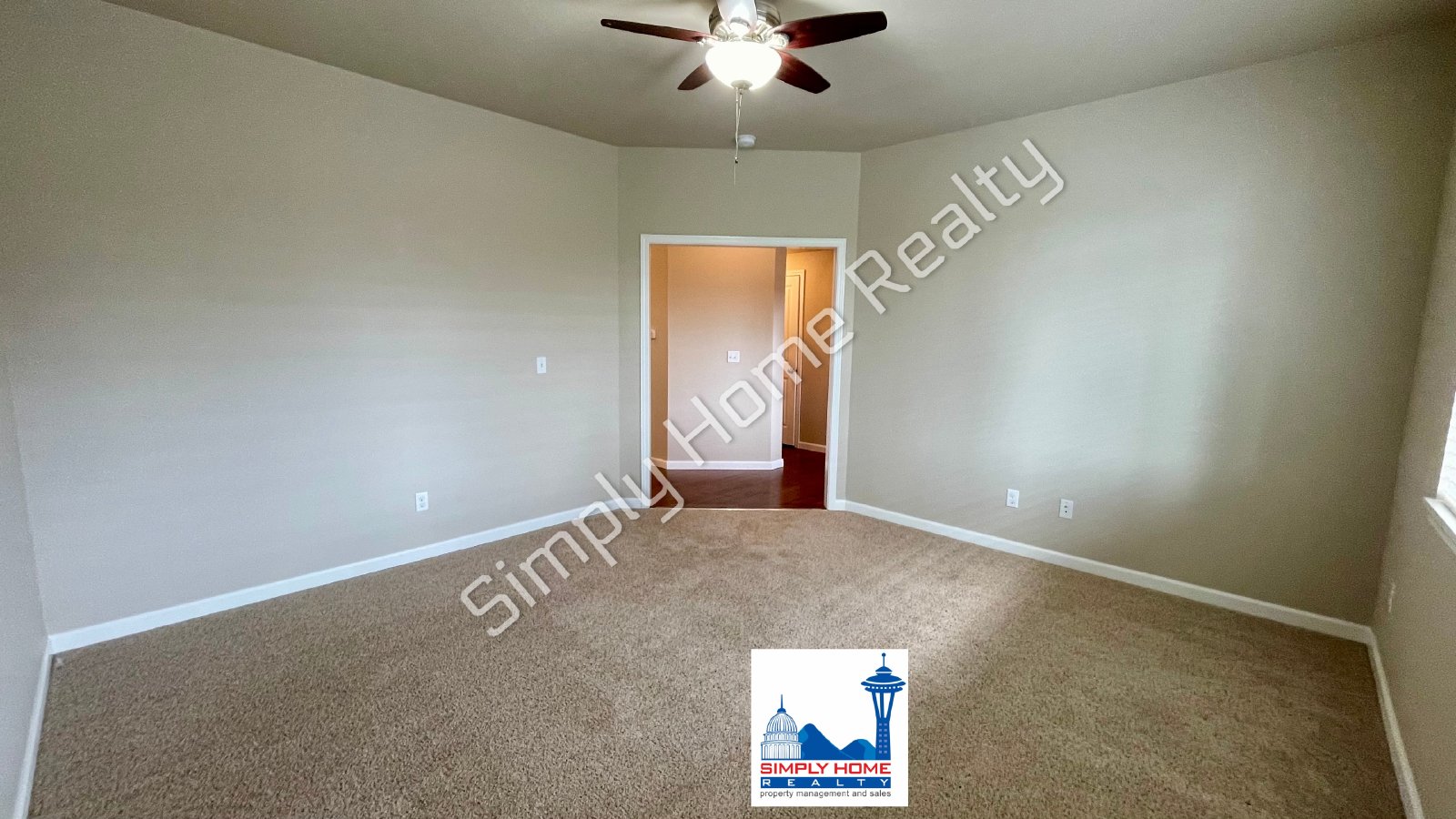 4513 Fairweather St NE property image