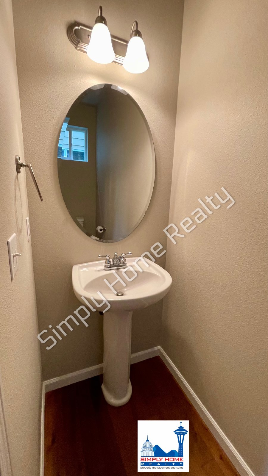 4513 Fairweather St NE property image