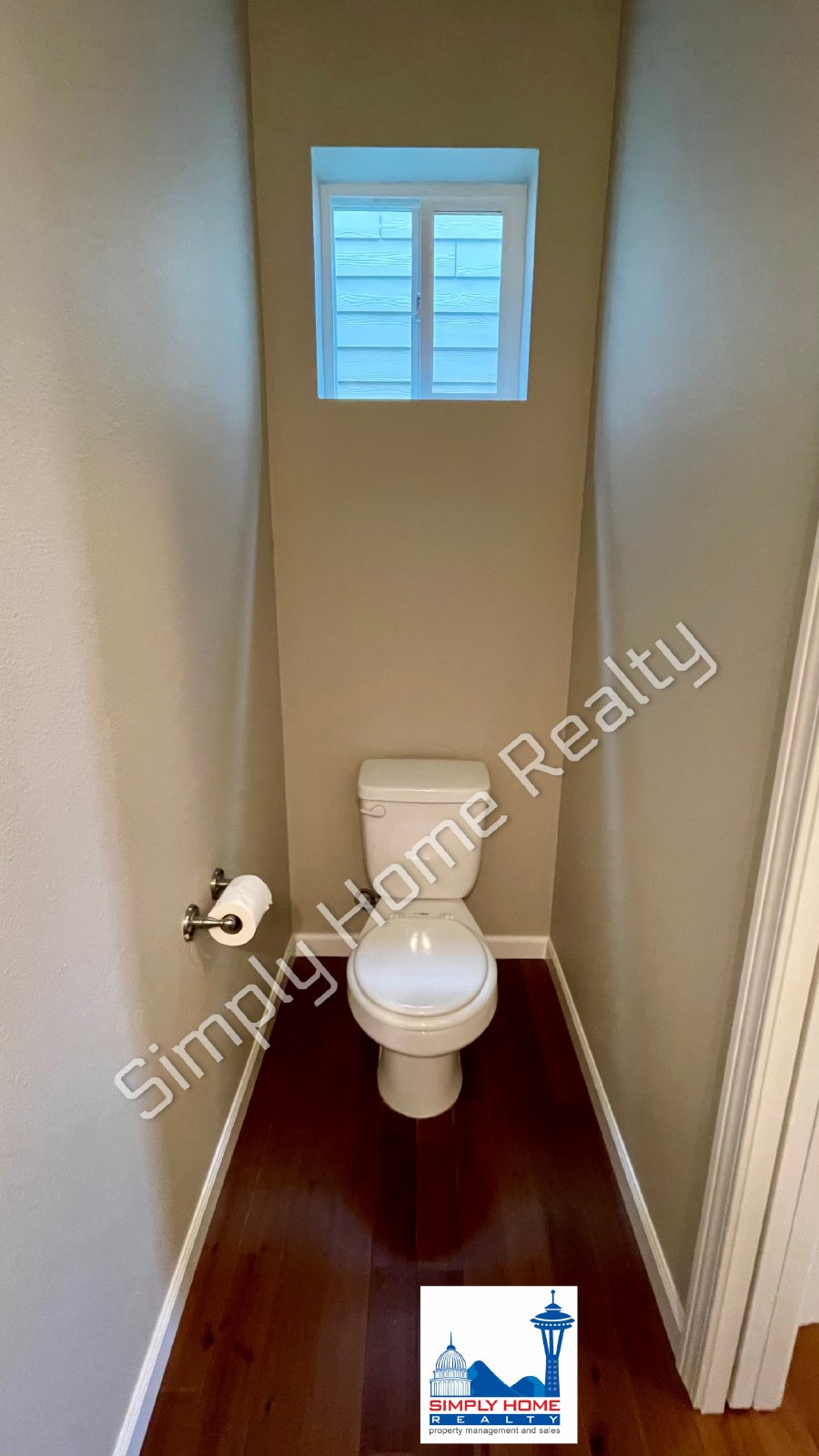 4513 Fairweather St NE property image