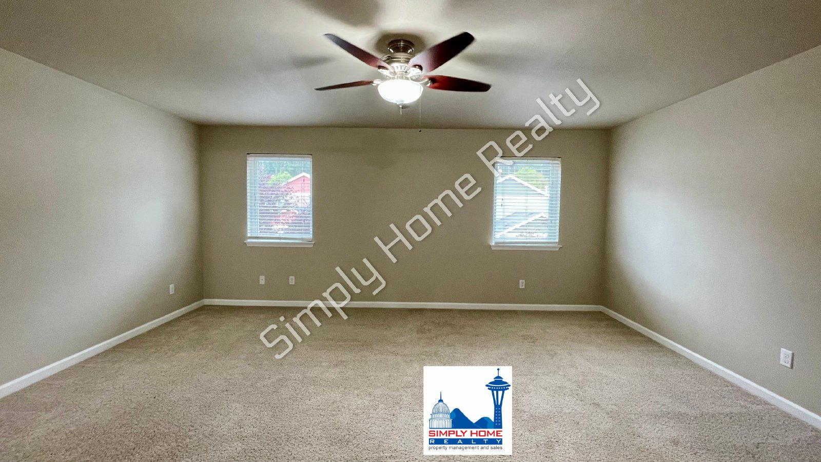 4513 Fairweather St NE property image