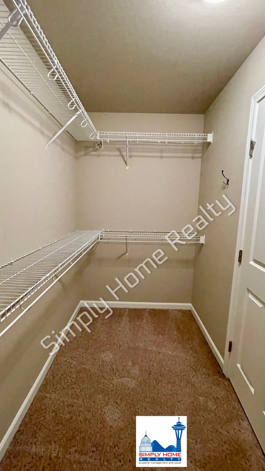 4513 Fairweather St NE property image