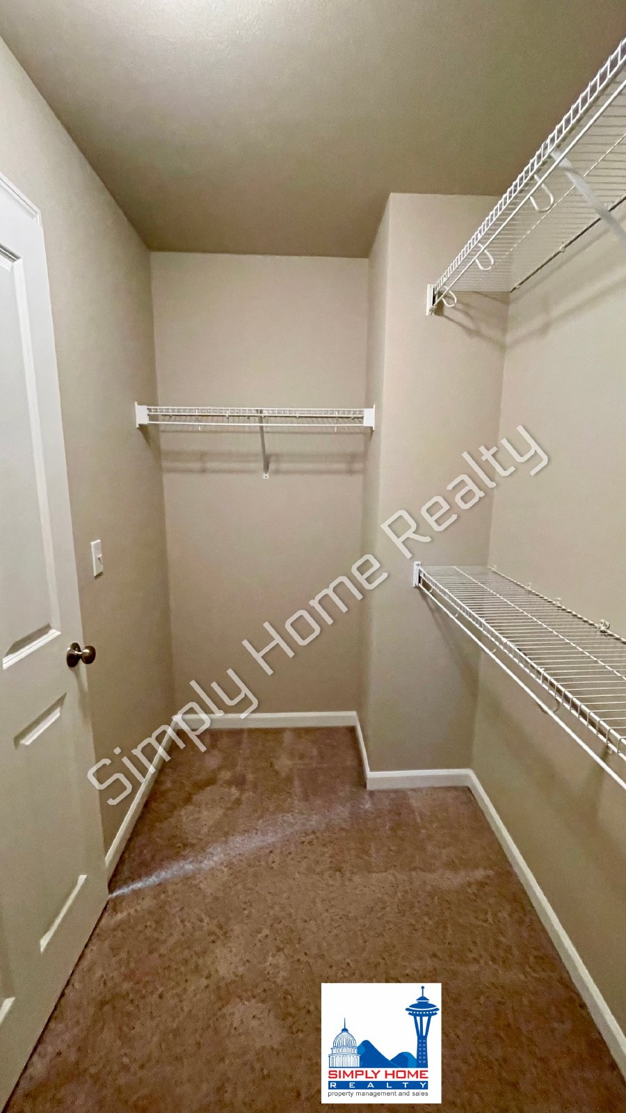 4513 Fairweather St NE property image