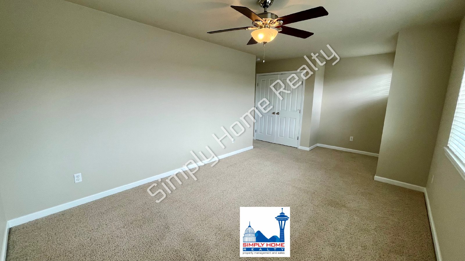 4513 Fairweather St NE property image