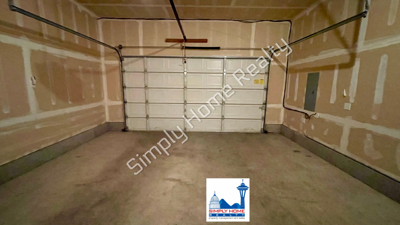 4513 Fairweather St NE property image