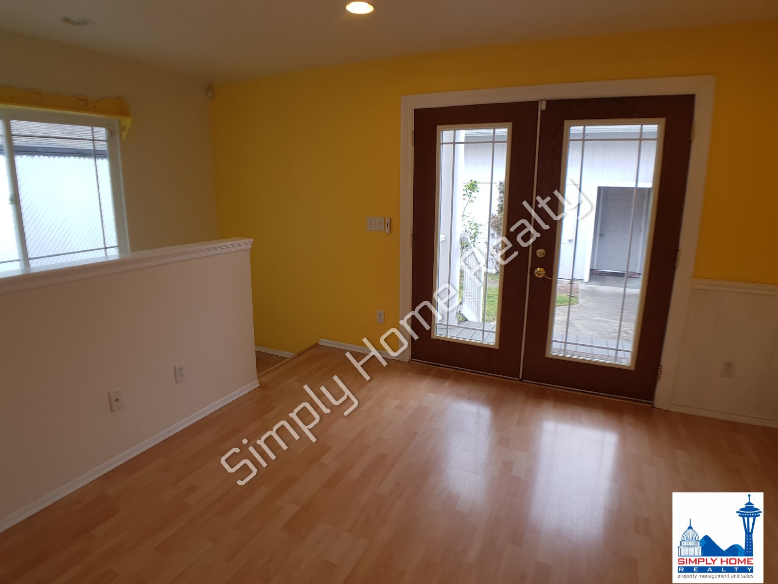 Remarkable find- 3 bed/2.5 bath duplex in  Tumwater-Olympia area property image