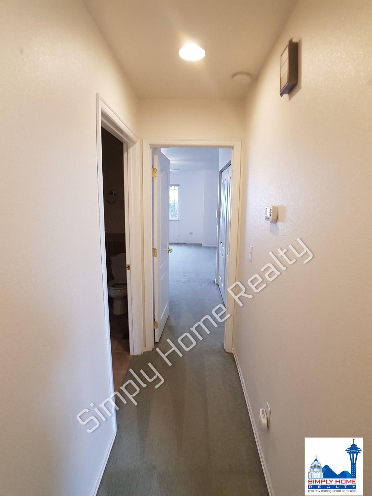 Remarkable find- 3 bed/2.5 bath duplex in  Tumwater-Olympia area property image