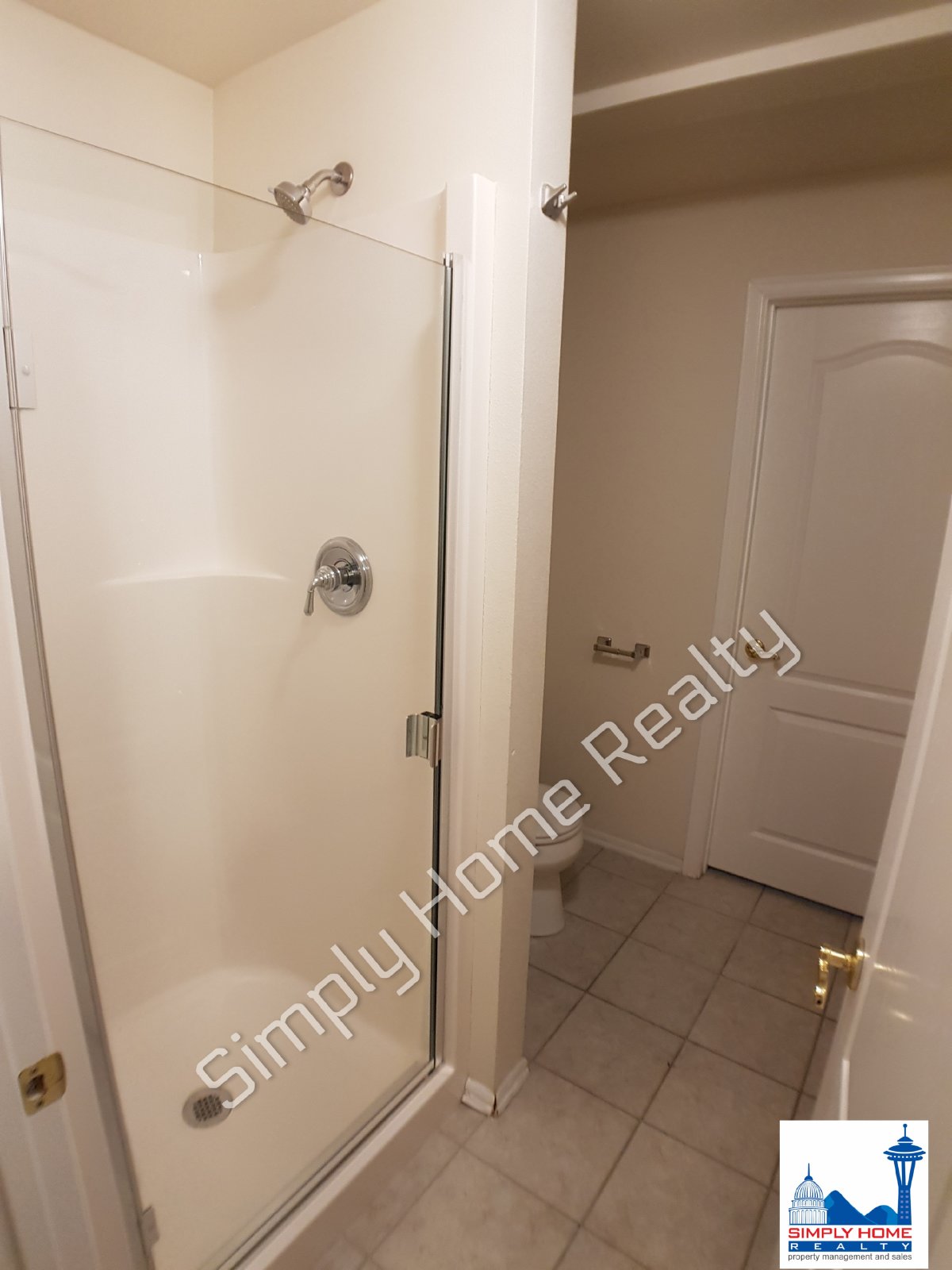 Remarkable find- 3 bed/2.5 bath duplex in  Tumwater-Olympia area property image